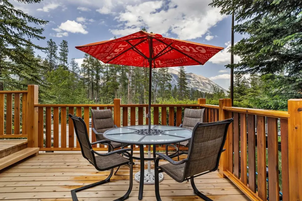 204 Grassi Place Canmore AB T1W2N3