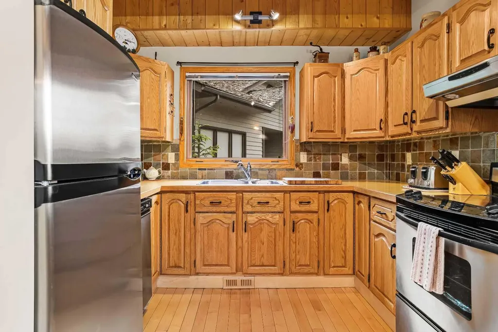 204 Grassi Place Canmore AB T1W2N3