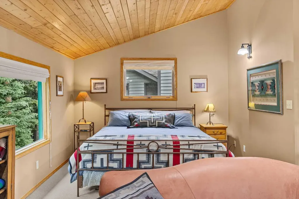 204 Grassi Place Canmore AB T1W2N3