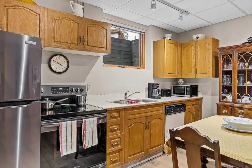 204 Grassi Place Canmore AB T1W2N3