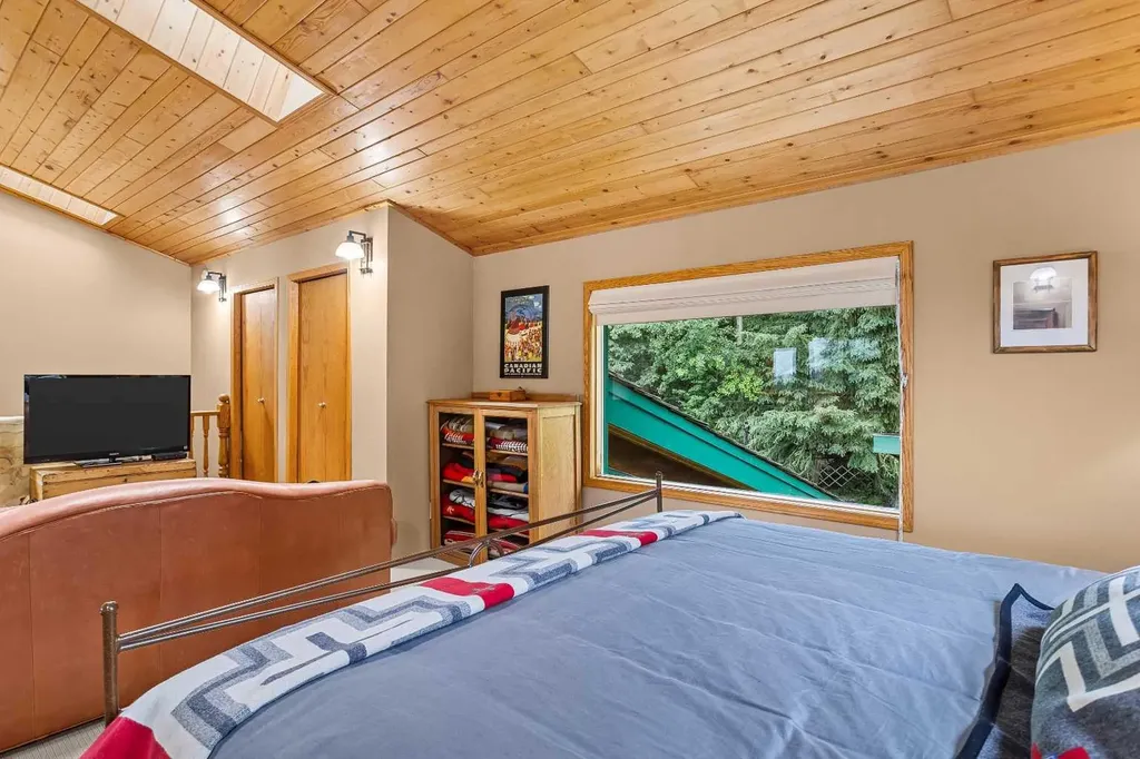 204 Grassi Place Canmore AB T1W2N3