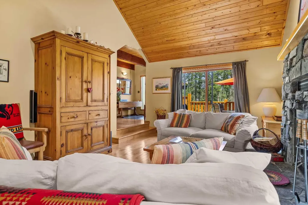 204 Grassi Place Canmore AB T1W2N3