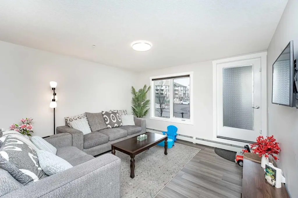 6118 80 Avenue NE Calgary AB T3J 0S6