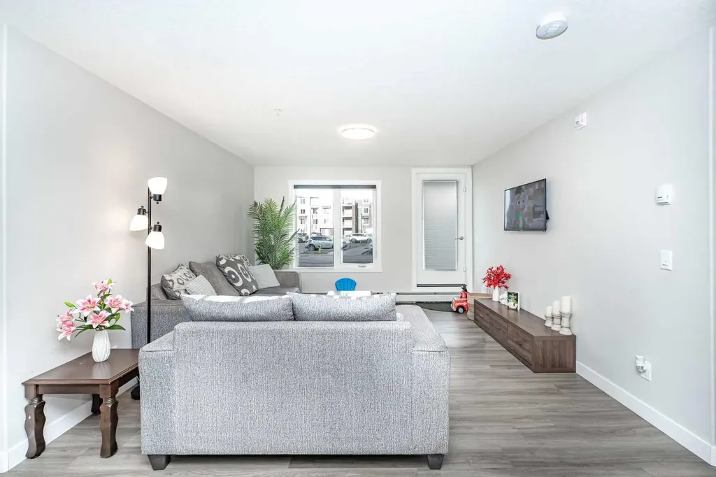 6118 80 Avenue NE Calgary AB T3J 0S6