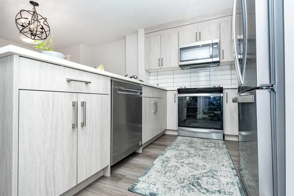 6118 80 Avenue NE Calgary AB T3J 0S6