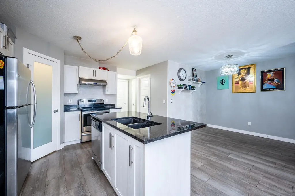2781 Chinook Winds Drive SW Airdrie AB T4B 3S5