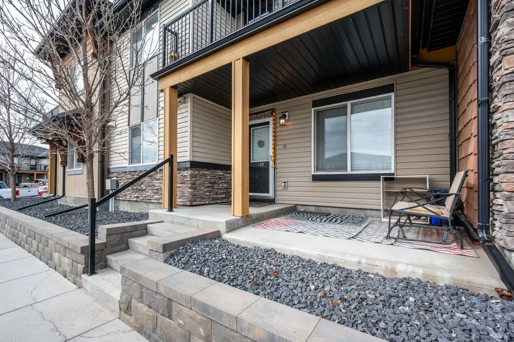 2781 Chinook Winds Drive SW Airdrie AB T4B 3S5