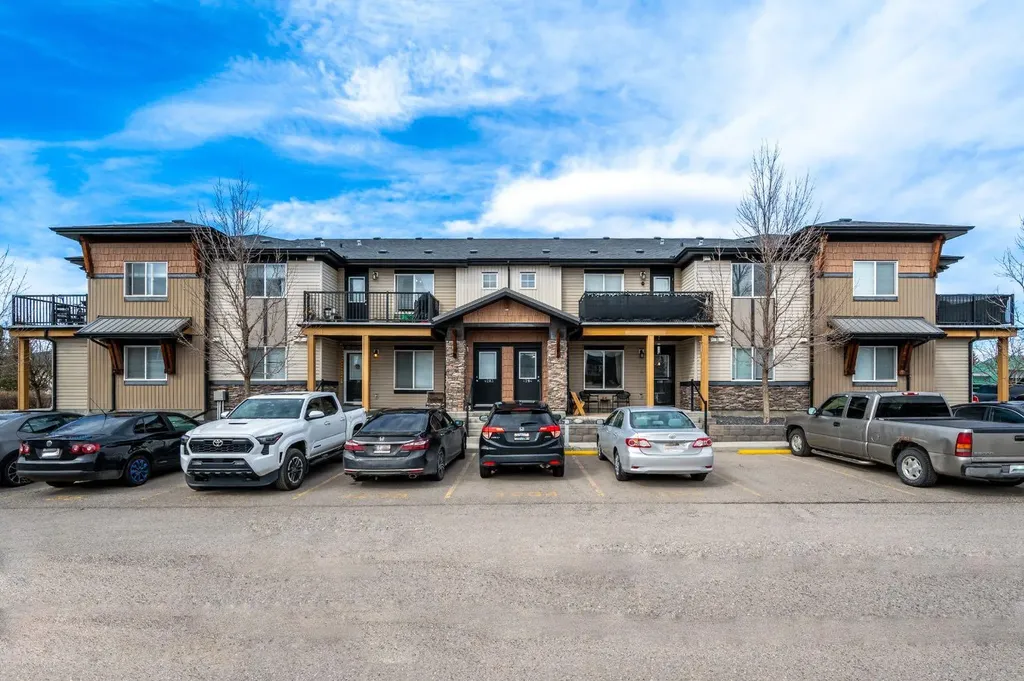 2781 Chinook Winds Drive SW Airdrie AB T4B 3S5