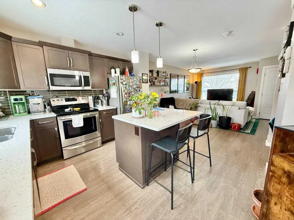 1134 Keystone Road W Lethbridge AB T1J 5H6