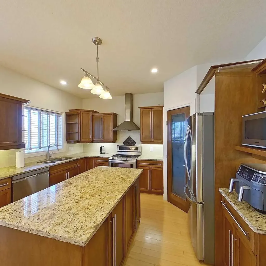 34 Poplar Drive Whitecourt AB T7S 0A1