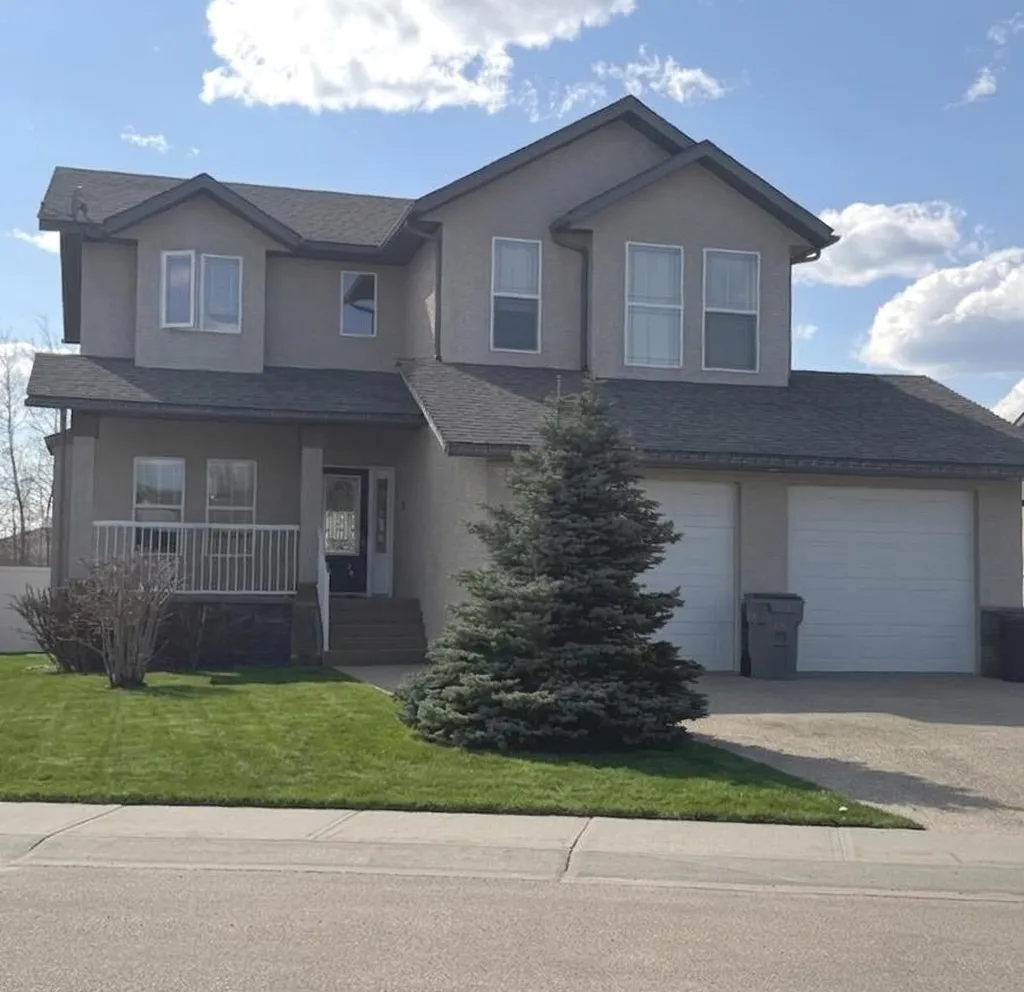 34 Poplar Drive Whitecourt AB T7S 0A1