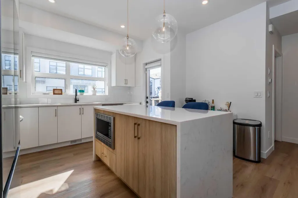 897 Mahogany Boulevard SE Calgary AB T3M 3W9