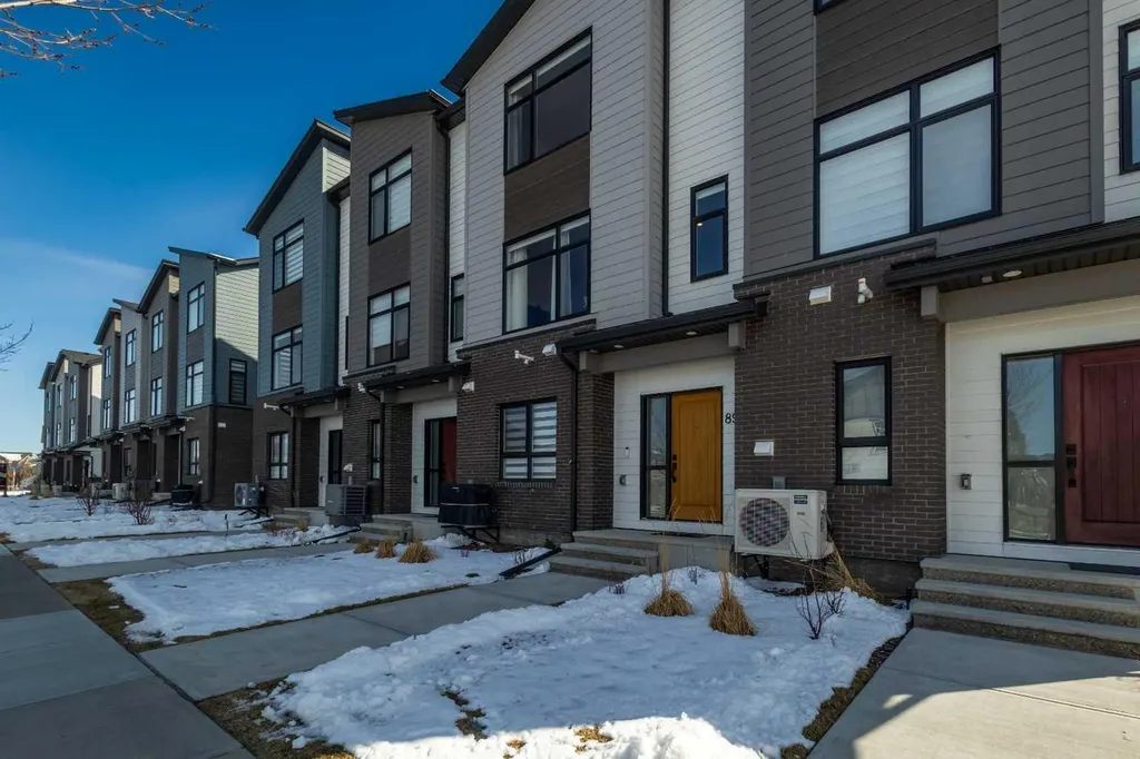 897 Mahogany Boulevard SE Calgary AB T3M 3W9
