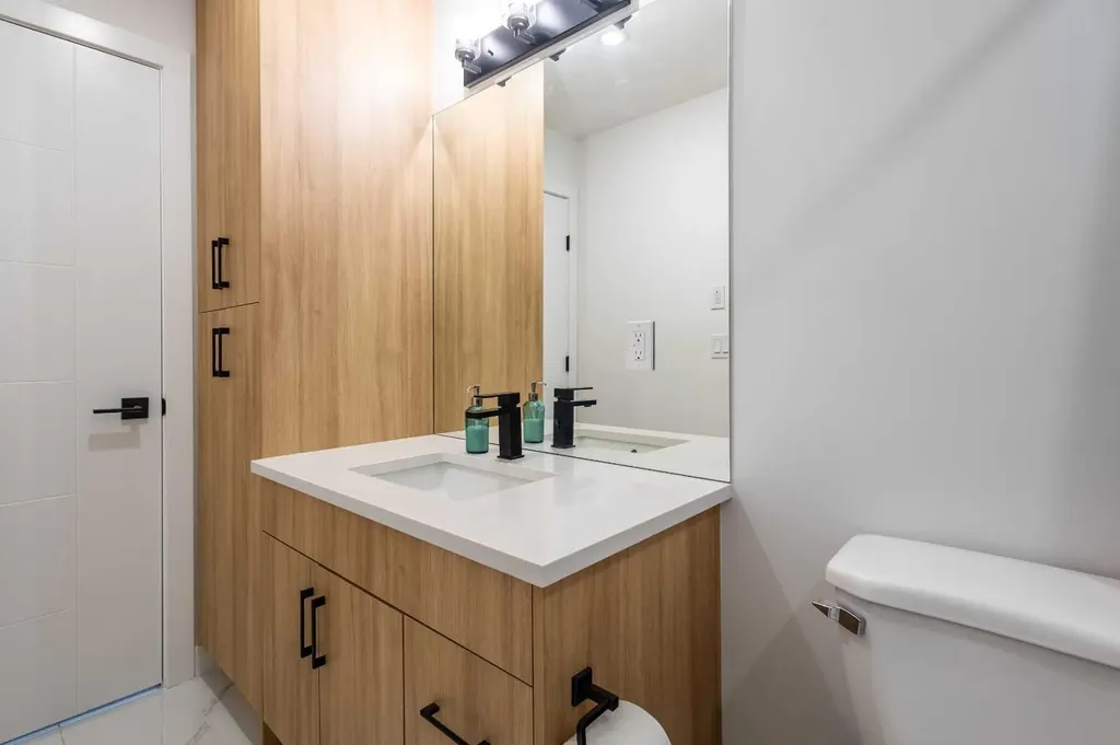 897 Mahogany Boulevard SE Calgary AB T3M 3W9