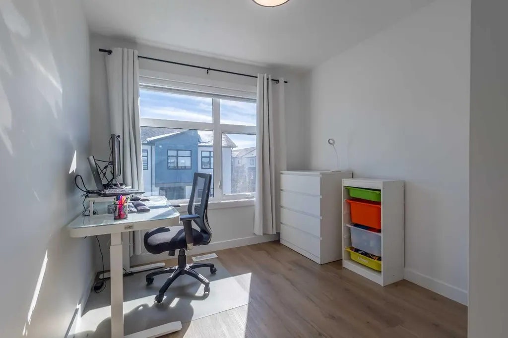 897 Mahogany Boulevard SE Calgary AB T3M 3W9