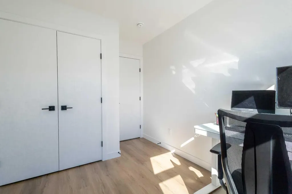 897 Mahogany Boulevard SE Calgary AB T3M 3W9
