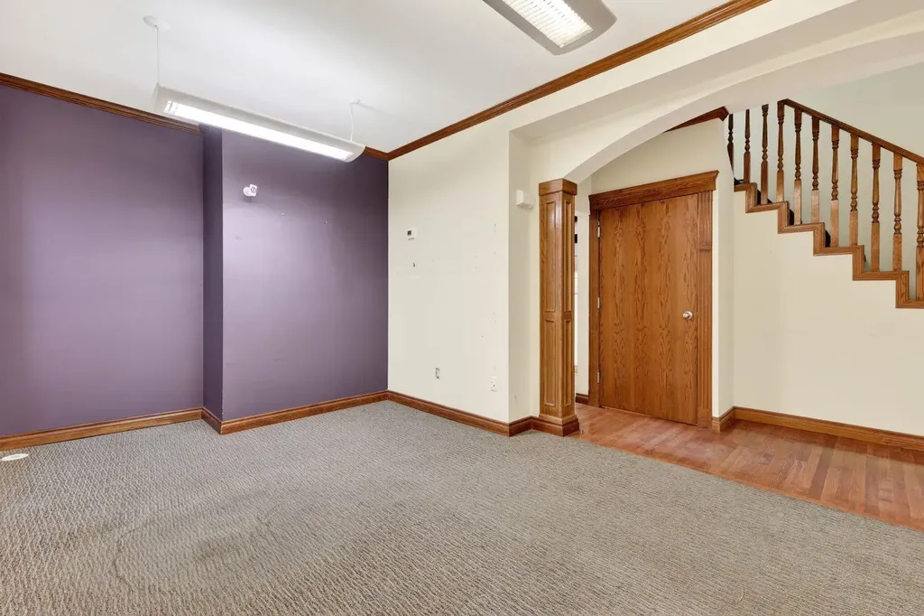 1215 14 Avenue SW Calgary AB T3C 0W1