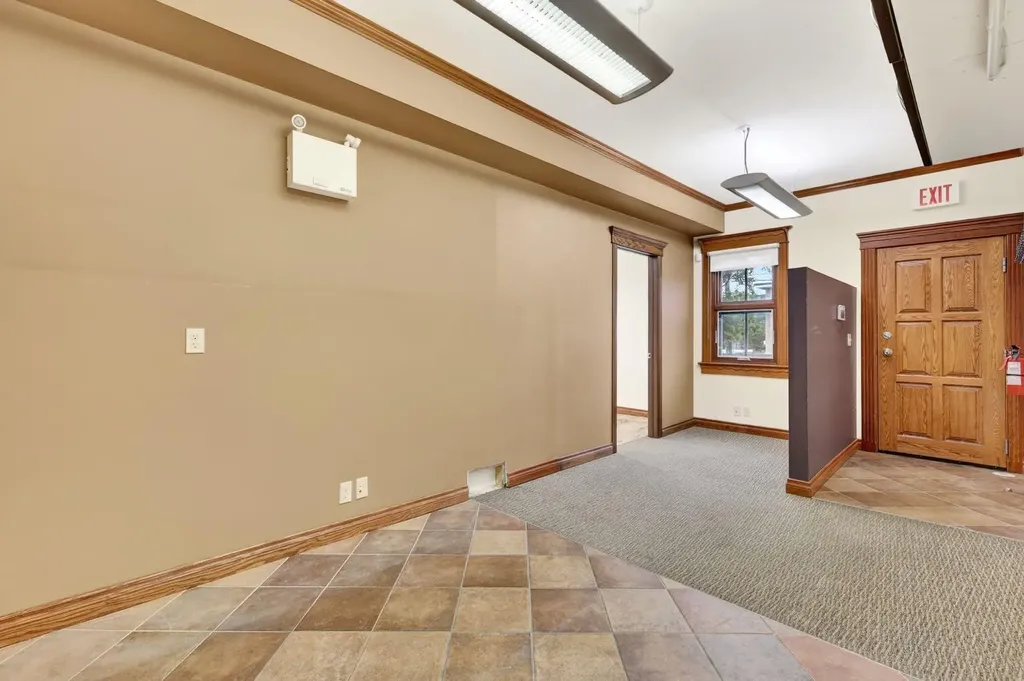 1215 14 Avenue SW Calgary AB T3C 0W1