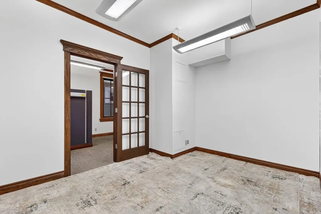 1215 14 Avenue SW Calgary AB T3C 0W1
