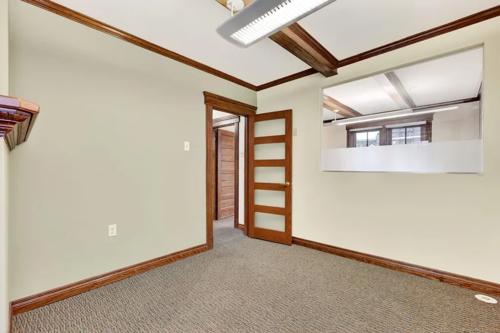 1215 14 Avenue SW Calgary AB T3C 0W1