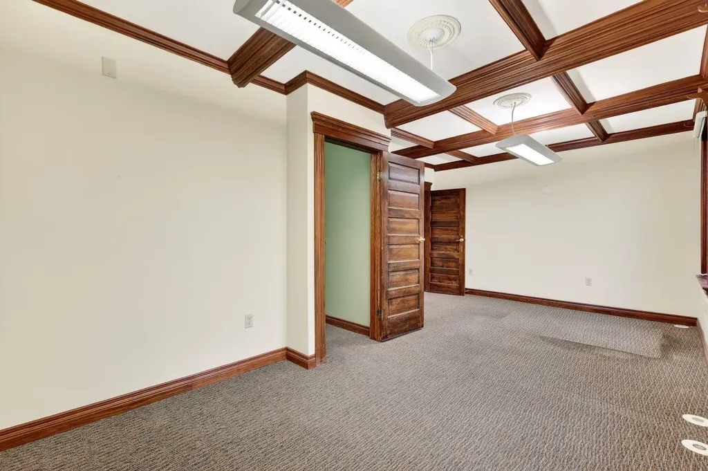 1215 14 Avenue SW Calgary AB T3C 0W1