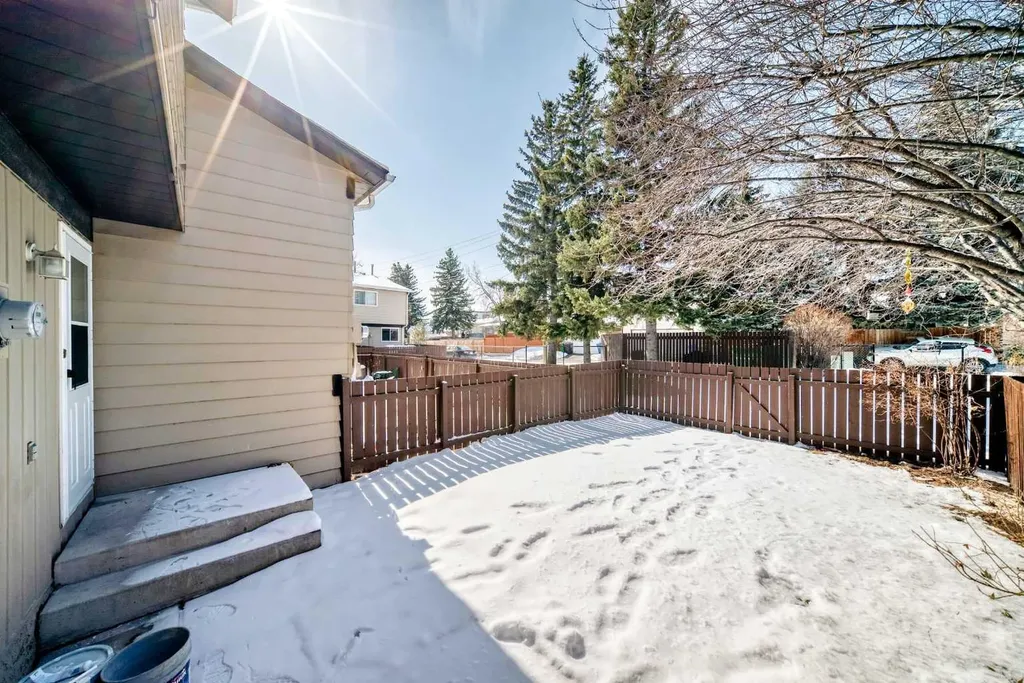 7205 4 Street NE Calgary AB T2K 5S3