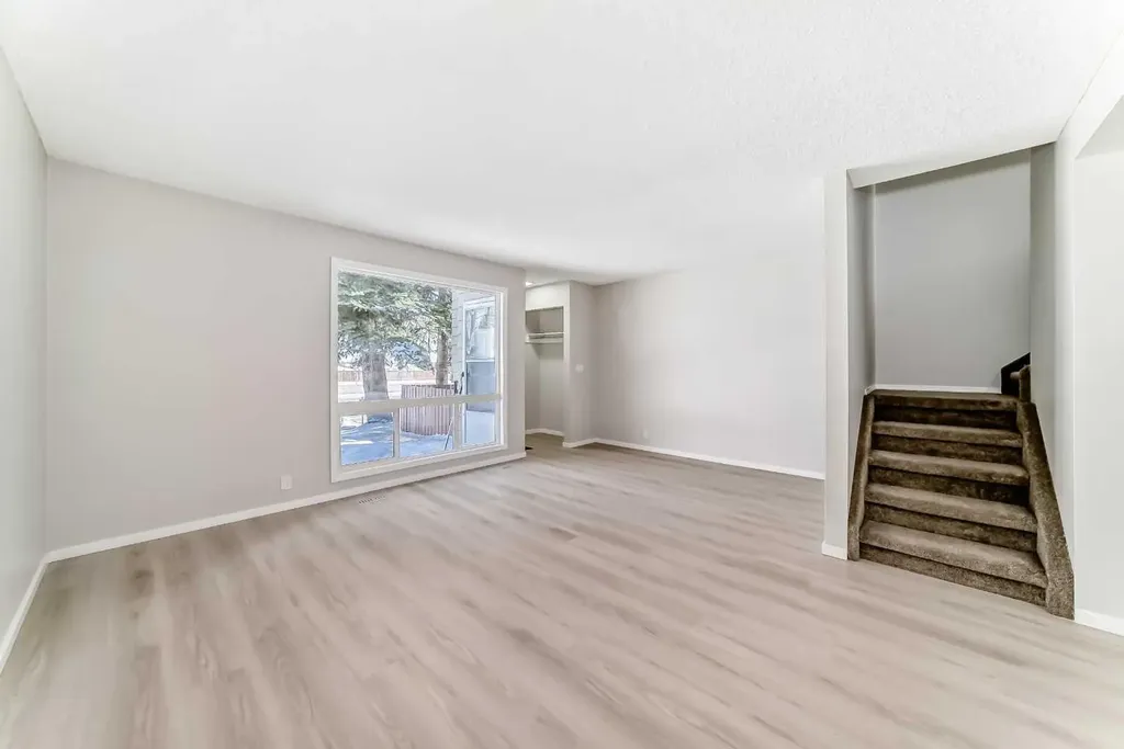 7205 4 Street NE Calgary AB T2K 5S3