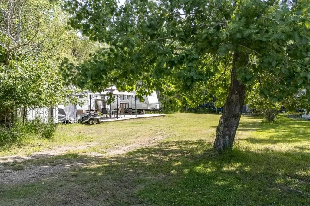 2 Ridge Drive Rural Ponoka County AB T0J 2J0