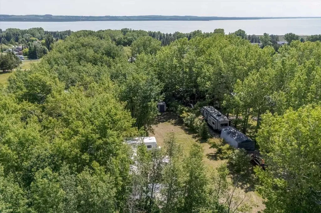 2 Ridge Drive Rural Ponoka County AB T0J 2J0
