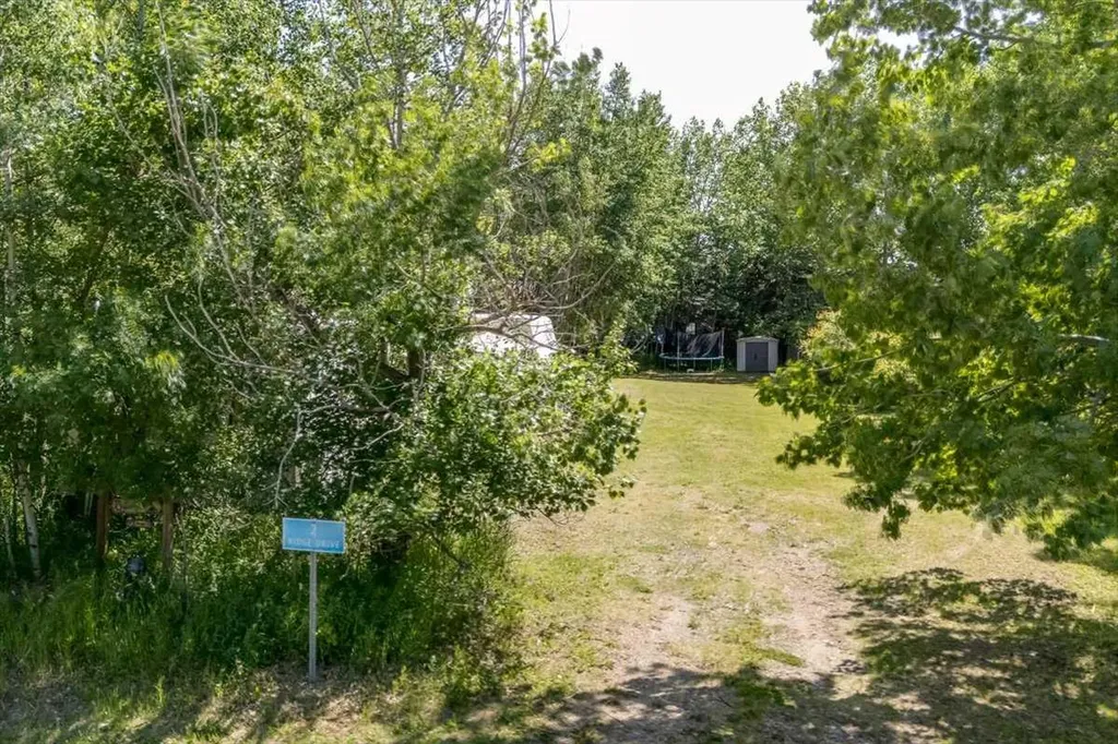 2 Ridge Drive Rural Ponoka County AB T0J 2J0