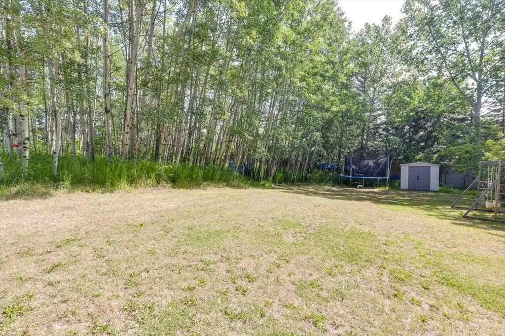 2 Ridge Drive Rural Ponoka County AB T0J 2J0