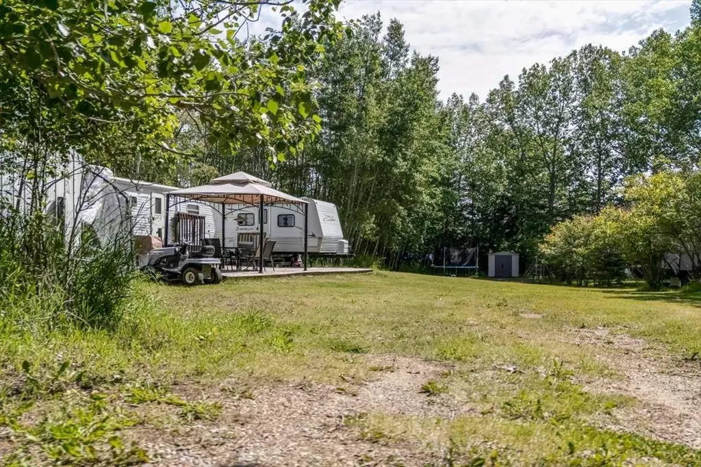 2 Ridge Drive Rural Ponoka County AB T0J 2J0