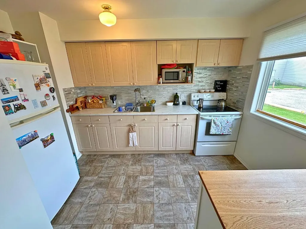 4719 33 Street Red Deer AB T4N 0N7