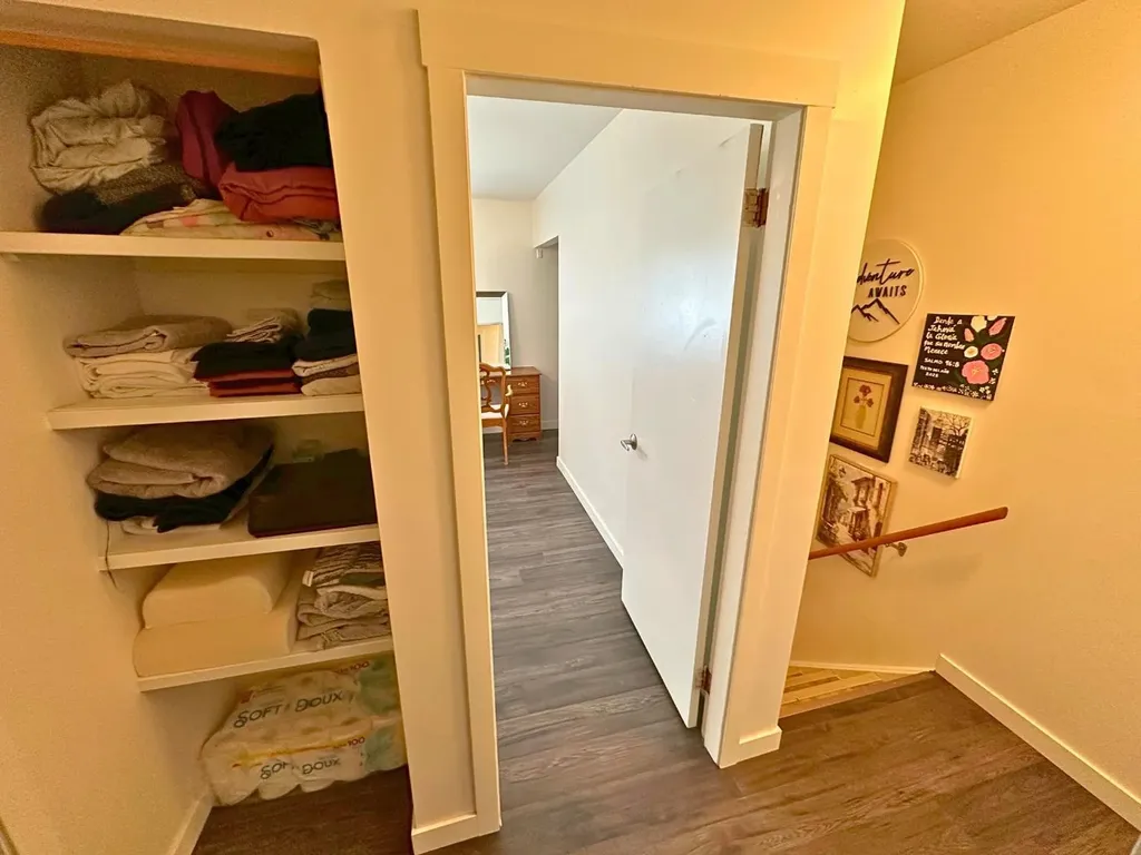 4719 33 Street Red Deer AB T4N 0N7