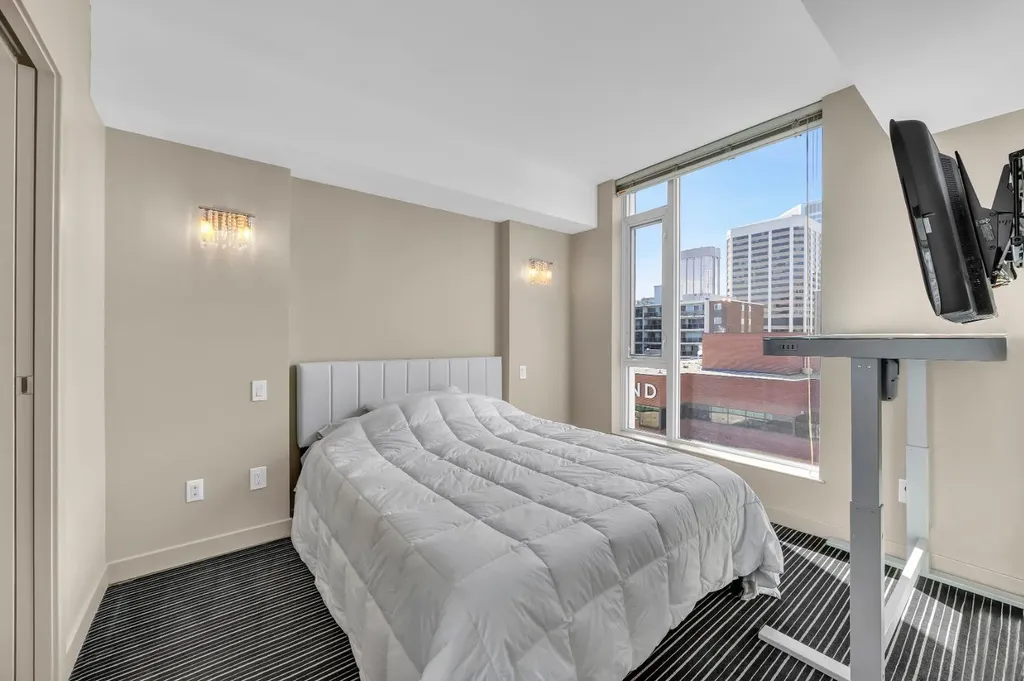 888 4 Avenue SW Calgary AB T2P0V2