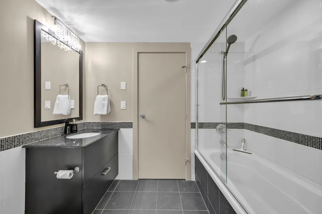 888 4 Avenue SW Calgary AB T2P0V2