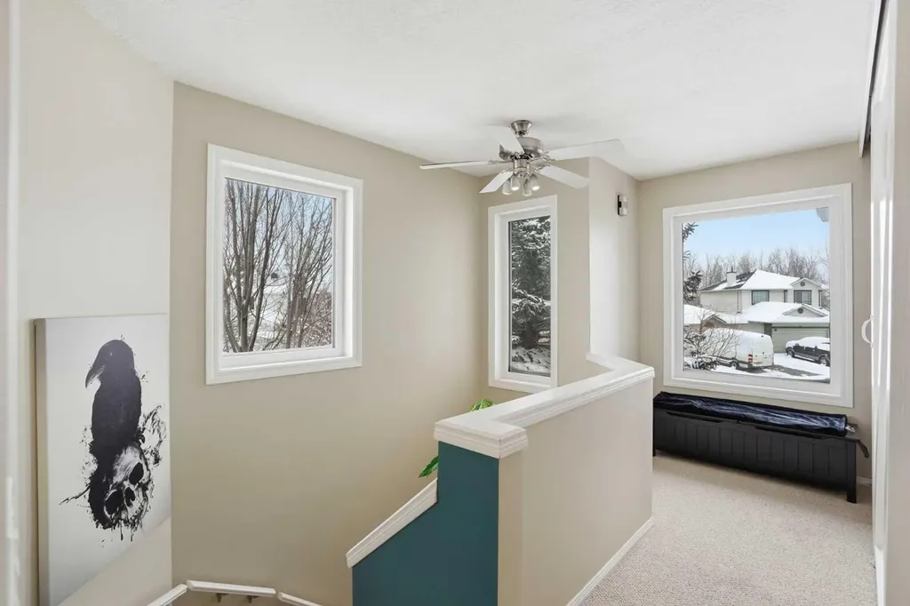 161 Douglas Glen Heath SE Calgary AB T2Z 2N1