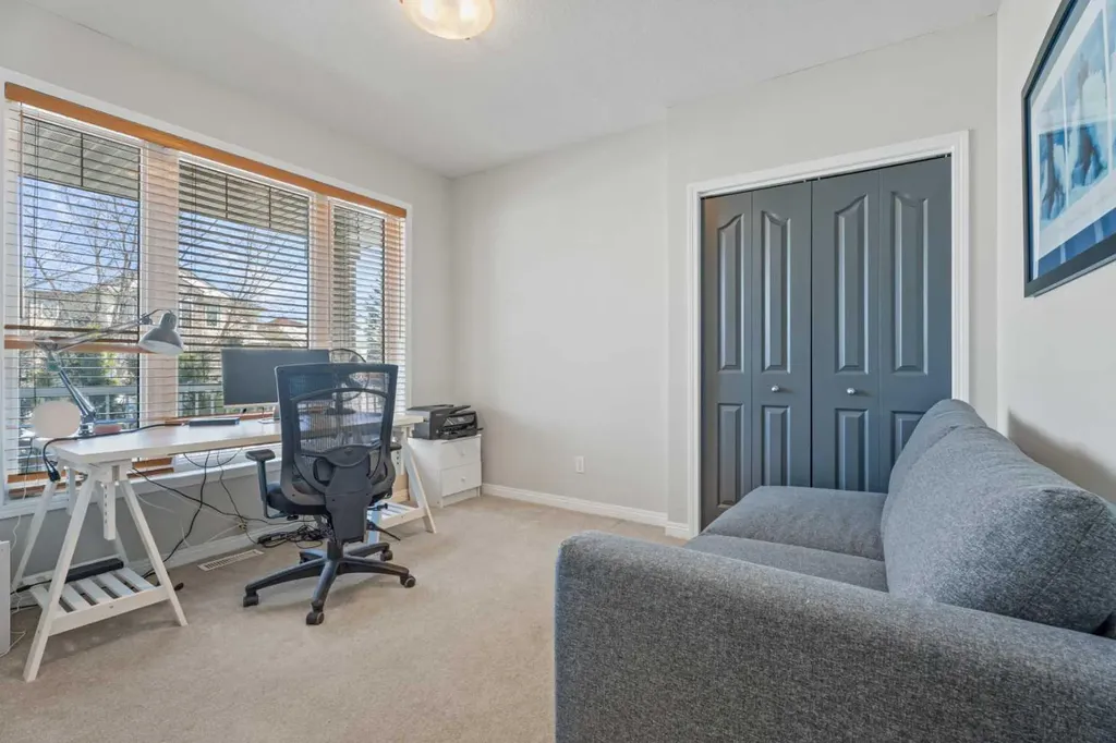 611 Cavendish Beach Bay Chestermere AB T1X 1H9