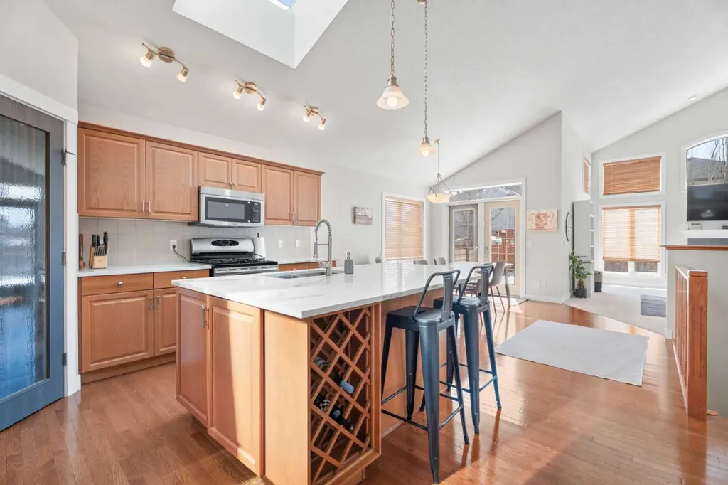 611 Cavendish Beach Bay Chestermere AB T1X 1H9