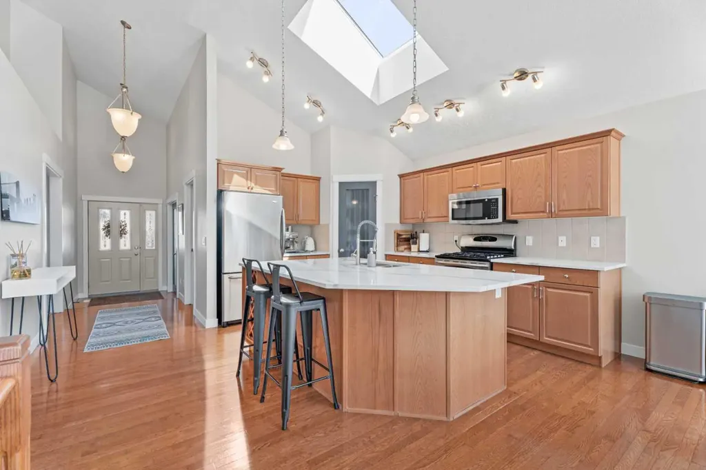 611 Cavendish Beach Bay Chestermere AB T1X 1H9