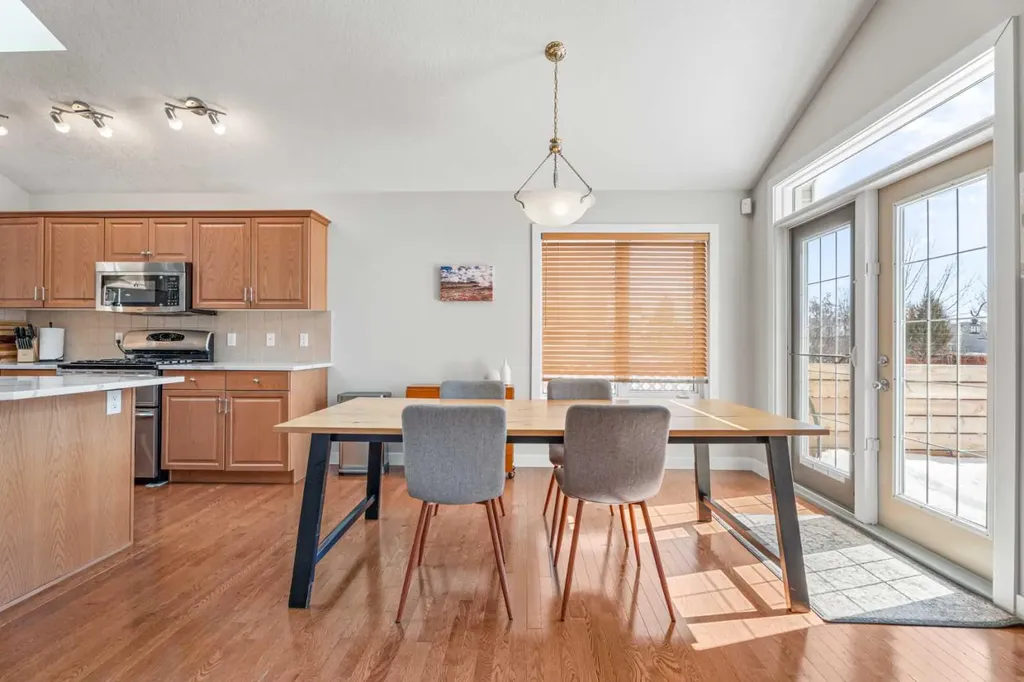 611 Cavendish Beach Bay Chestermere AB T1X 1H9