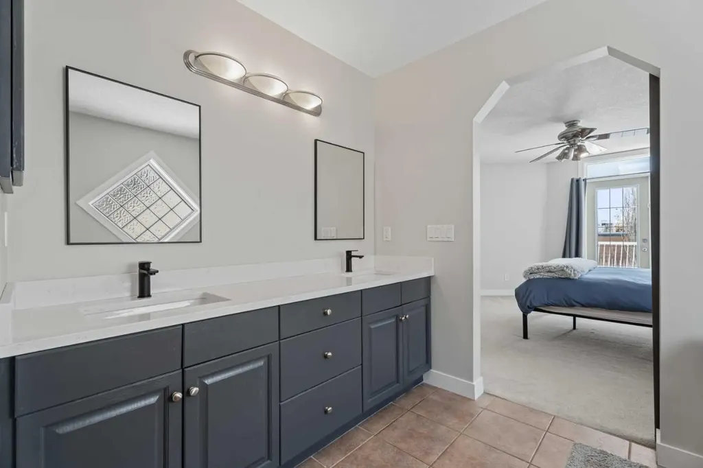 611 Cavendish Beach Bay Chestermere AB T1X 1H9