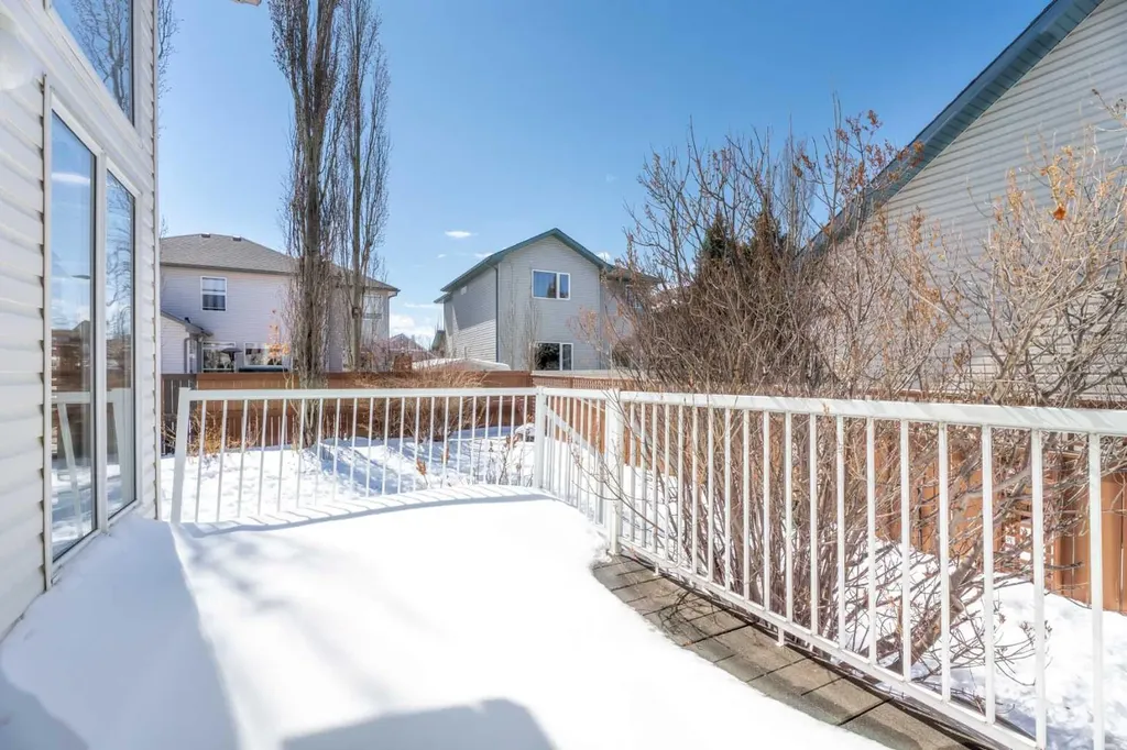 611 Cavendish Beach Bay Chestermere AB T1X 1H9