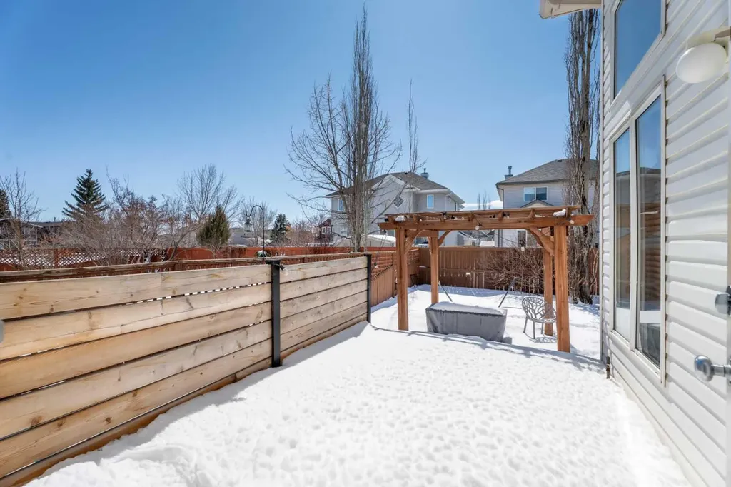 611 Cavendish Beach Bay Chestermere AB T1X 1H9