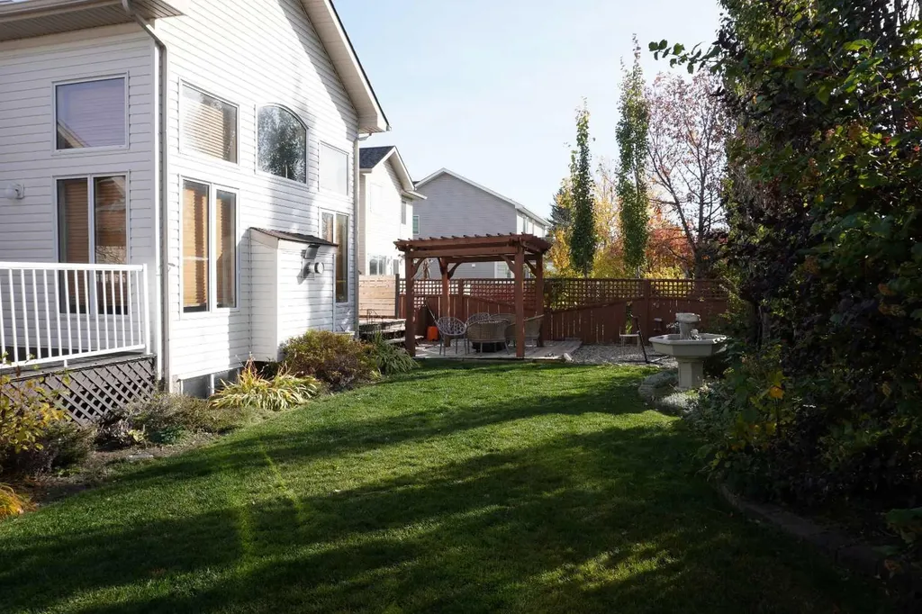 611 Cavendish Beach Bay Chestermere AB T1X 1H9