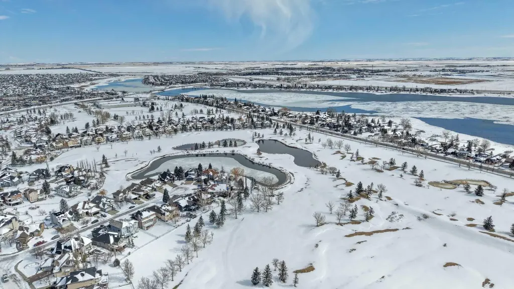 611 Cavendish Beach Bay Chestermere AB T1X 1H9
