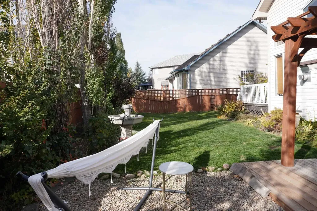 611 Cavendish Beach Bay Chestermere AB T1X 1H9