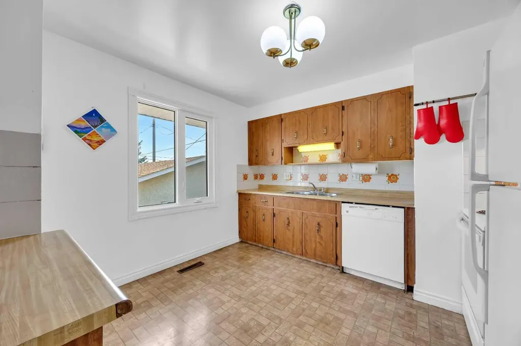 5008 2 Street NW Calgary AB t2k0z3