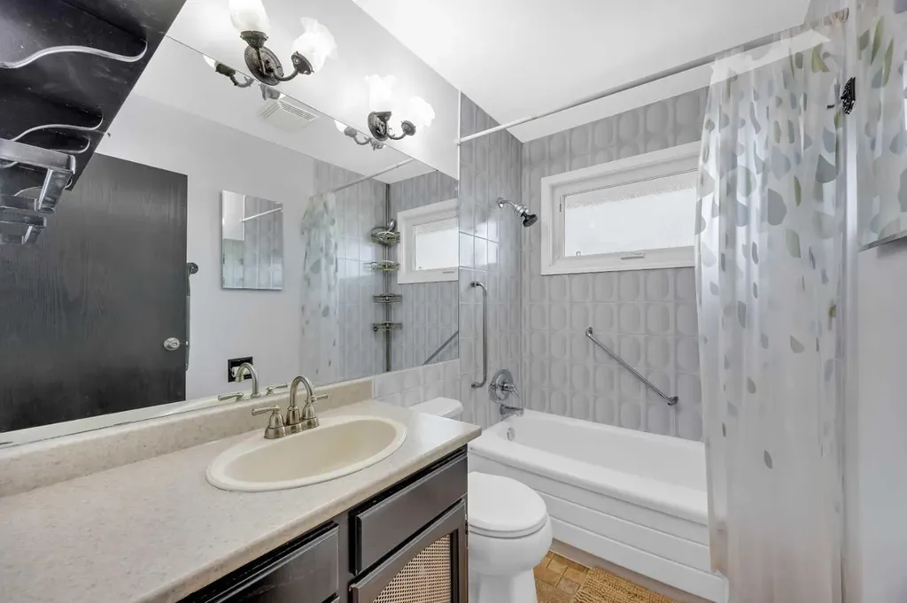 5008 2 Street NW Calgary AB t2k0z3
