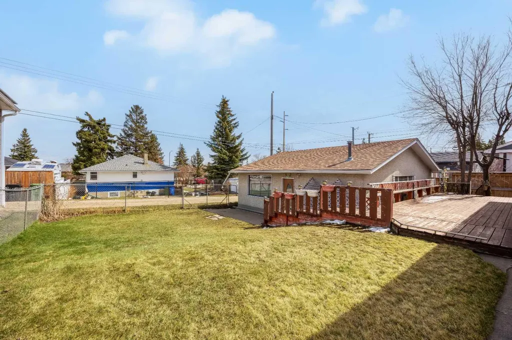 5008 2 Street NW Calgary AB t2k0z3
